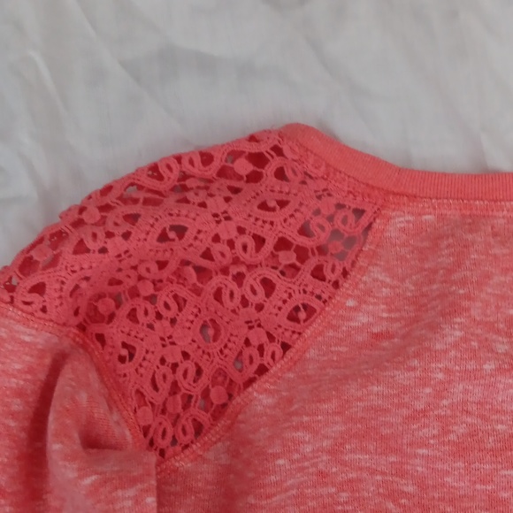 Pull over semi sweatshirt/top. - Picture 5 of 6